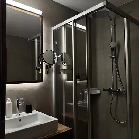 Hotel Central Hotel 3*