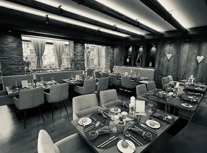 Отель Hotel Central Ишгль